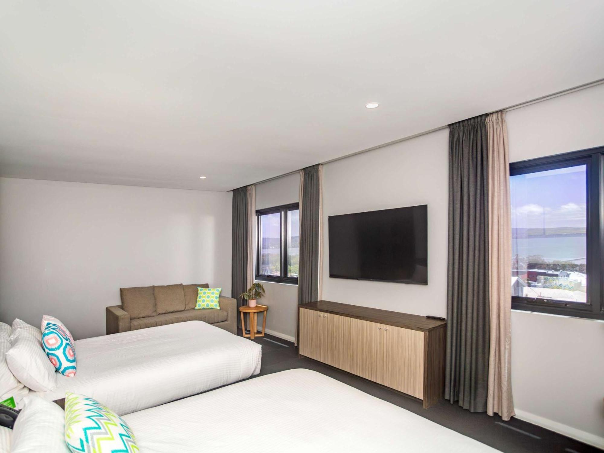 Hotel Ibis Styles The Entrance Exterior foto