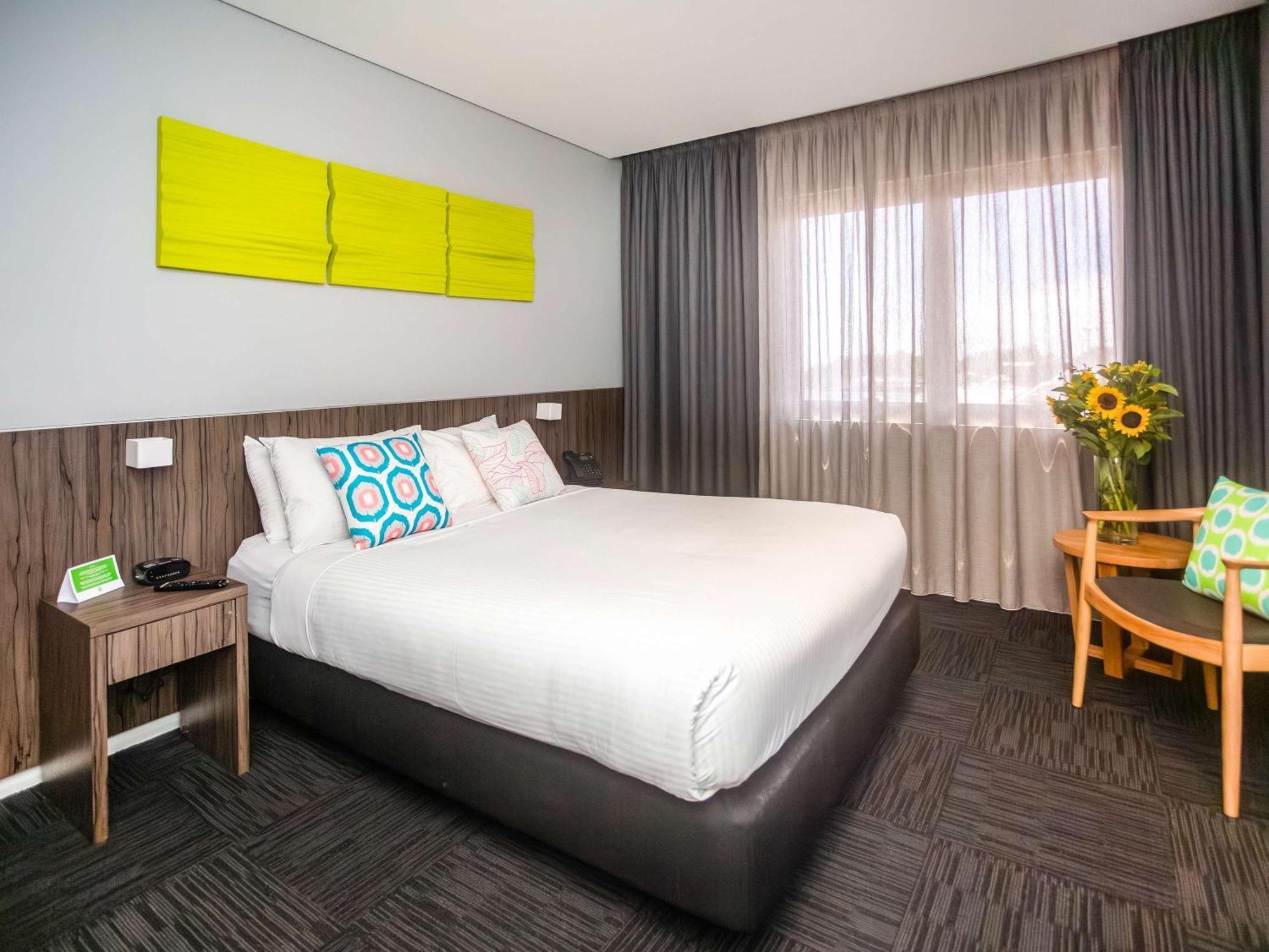 Hotel Ibis Styles The Entrance Exterior foto