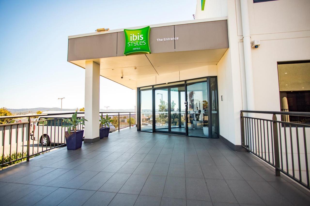 Hotel Ibis Styles The Entrance Exterior foto